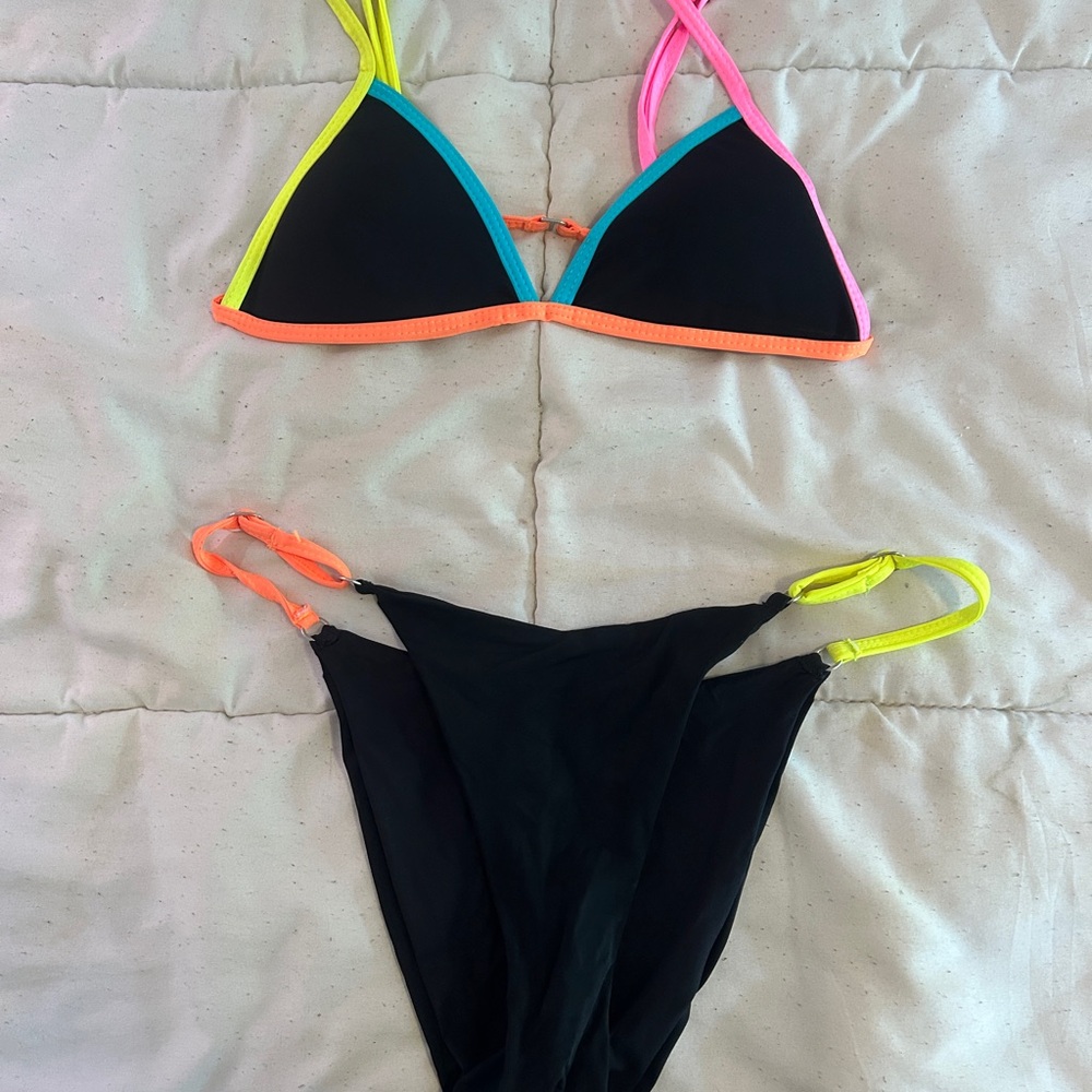 Colorful Trim Black Bikini Set